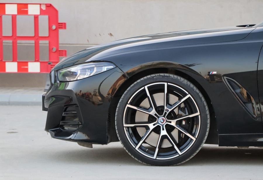 بي ام دبليو 840i 2023 الفئه الثامنه (M-kit) شبه جديده