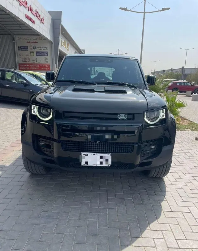 لاند روفر · ديفندر 2023 للبيع في الرياض — ممشى 110,000 كم