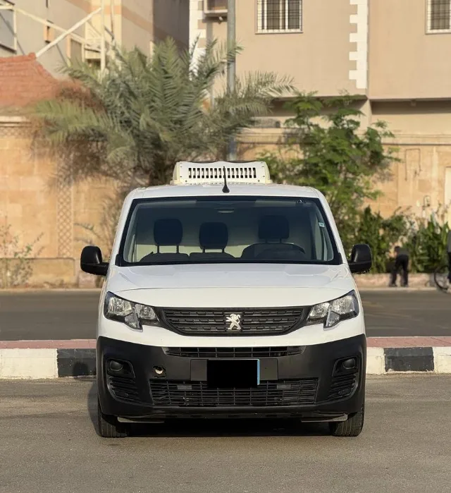 بيجو بارتنر 2023 للبيع في جدة — ممشى 66,000 كم