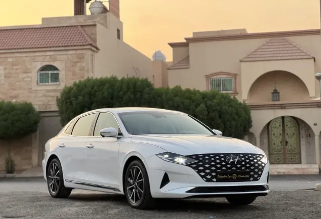 هيونداي · ازيرا 2022 للبيع في الرياض — ممشى 131,000 كم