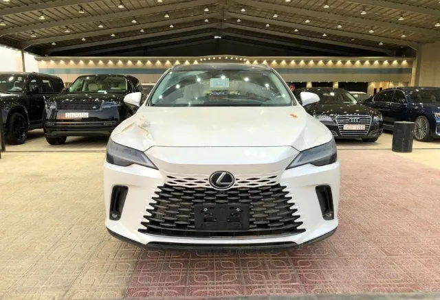 لكزس · ار اكس 2024 للبيع في الرياض