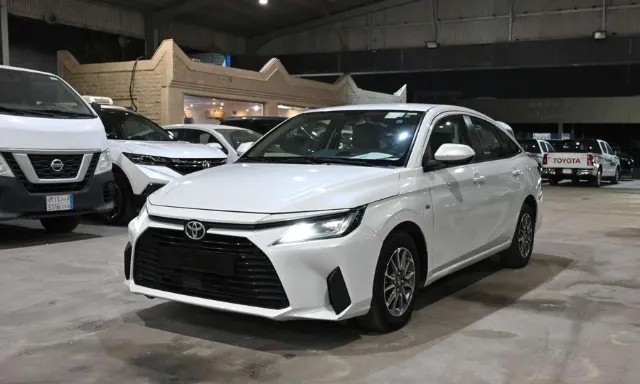 تويوتا · يارس STANDARD 2024 للبيع في الرياض — ممشى 128,000 كم