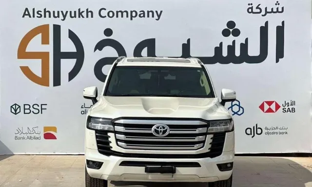 تويوتا لاندكروزر 2022 للبيع في الرياض — ممشى 145,000 كم