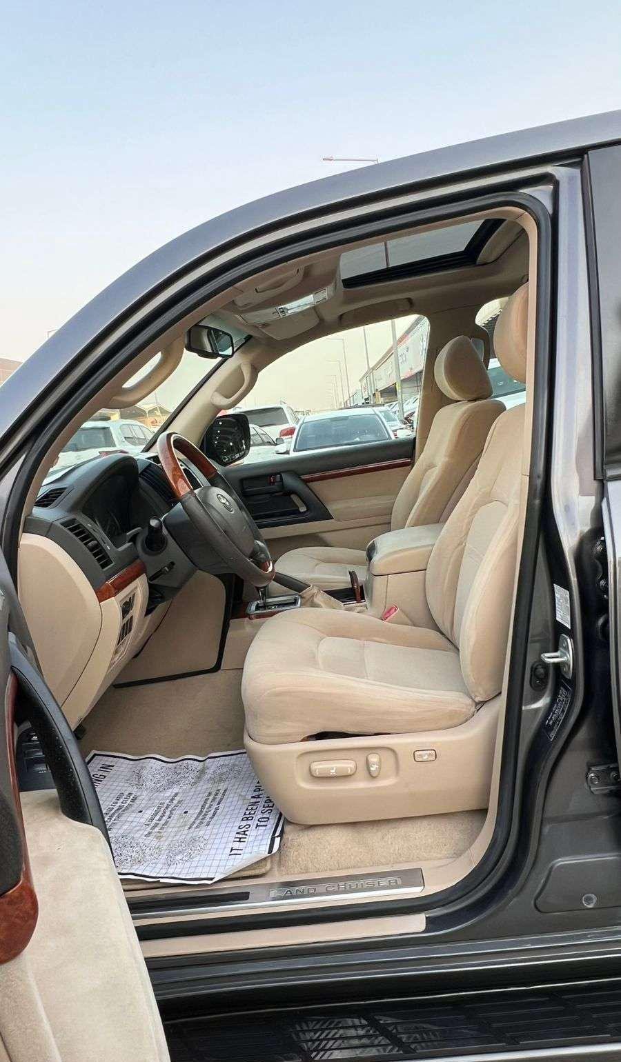 تويوتا جي اكس ار 2013 - معرض خلف للسيارات