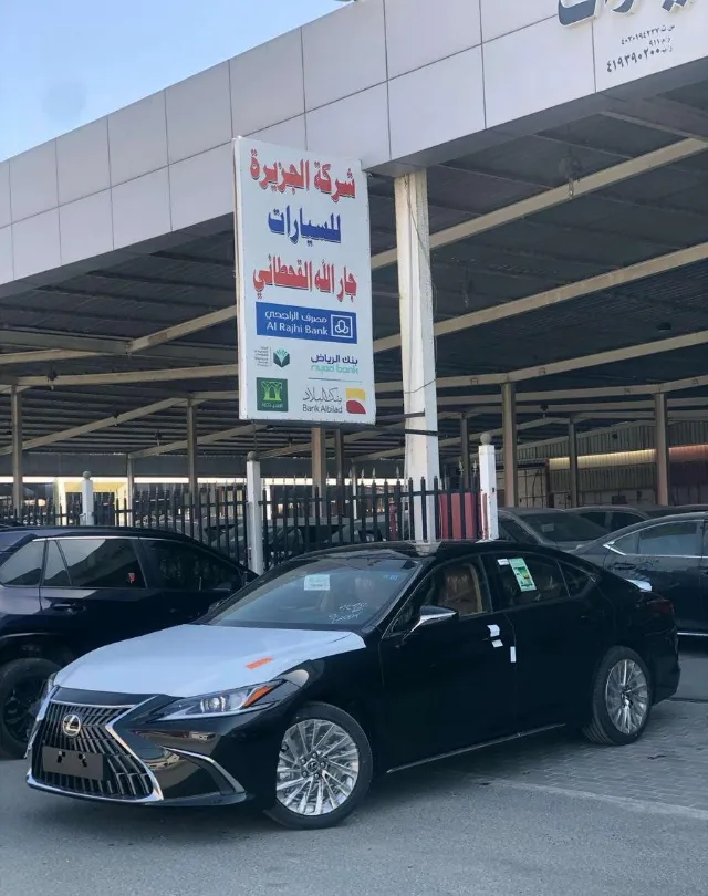 لكزس · اي اس 350 2025 للبيع في جدة — ممشى 18 كم