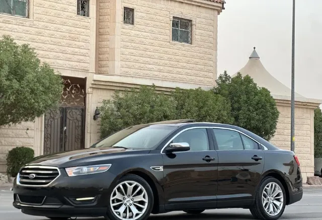 فورد توروس 2015 للبيع في الرياض — ممشى 54,000 كم