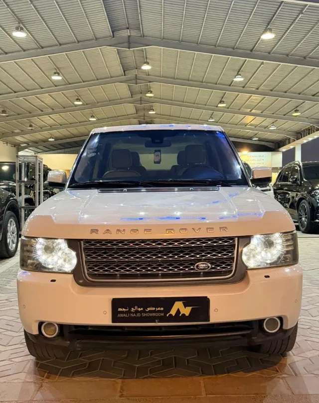 رينج روفر 2010 للبيع في الرياض — ممشى 361,000 كم