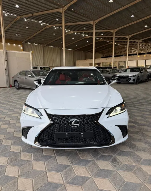 لكزس · اي اس 350 2025 للبيع في الرياض — ممشى 0 كم