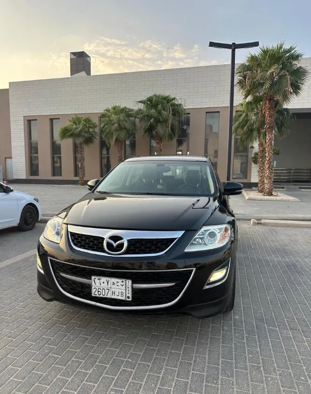 مازدا سي اكس 9 2010 للبيع في الرياض — ممشى 290,000 كم