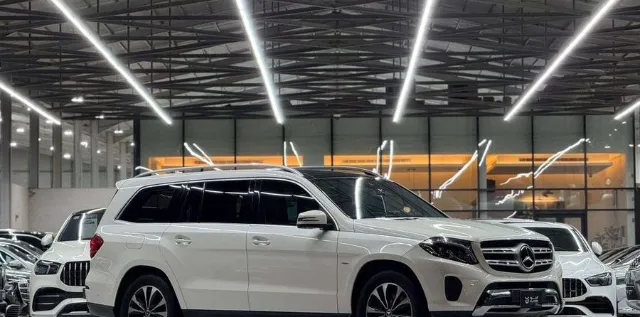 مرسيدس بنز · جي ال اس 2019 للبيع في الرياض — ممشى 111,000 كم