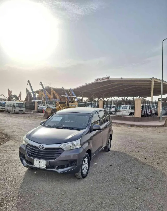 تويوتا · افانزا 2017 للبيع في الرياض — ممشى 600 كم