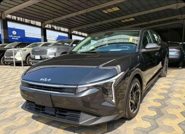 ام جي · إم جي 4 الكهربائية 2026 للبيع في الرياض — ممشى 100,000 كم