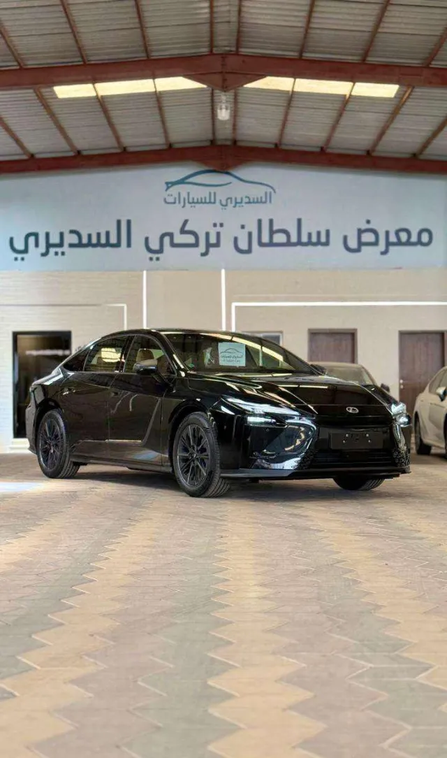 لكزس اي اس 350 2026 للتنازل في حائل