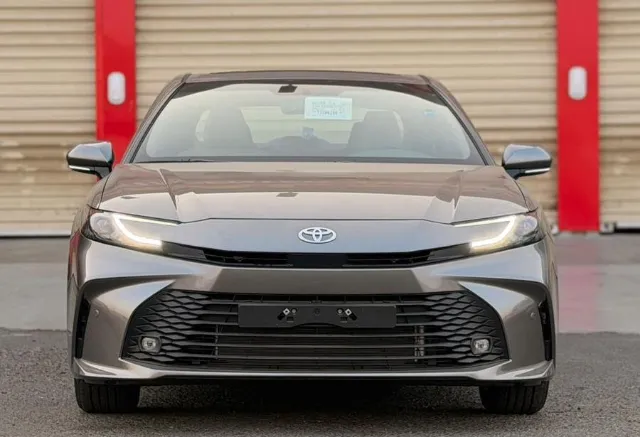 تويوتا كامري 2026 للبيع في جدة — ممشى 0 كم