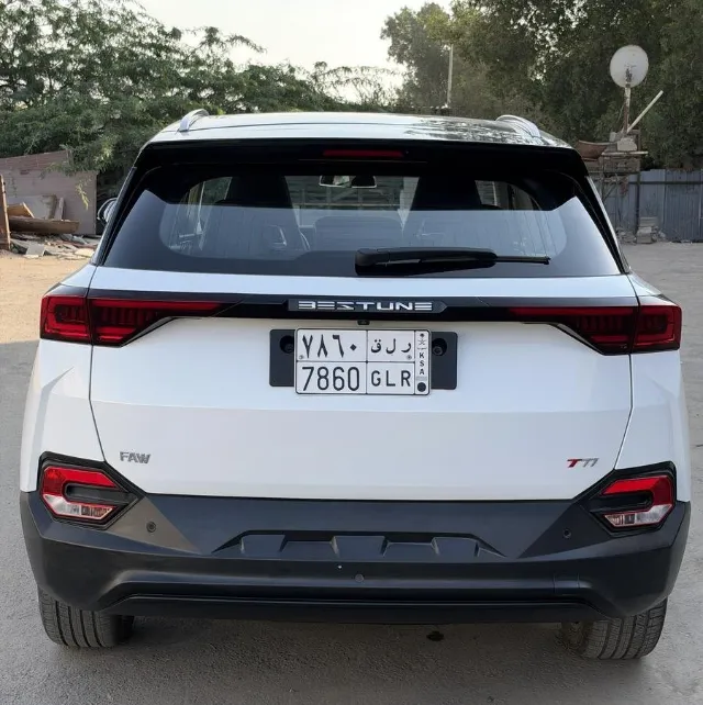 بستون تي 77 2023 للبيع في جدة — ممشى 19,000 كم