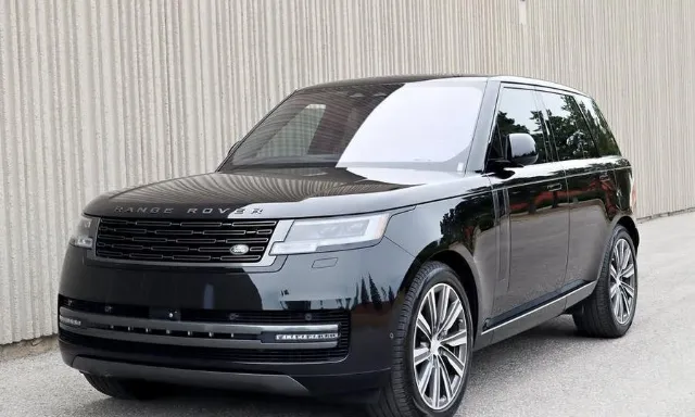 رينج روفر 2023 للبيع في الرياض