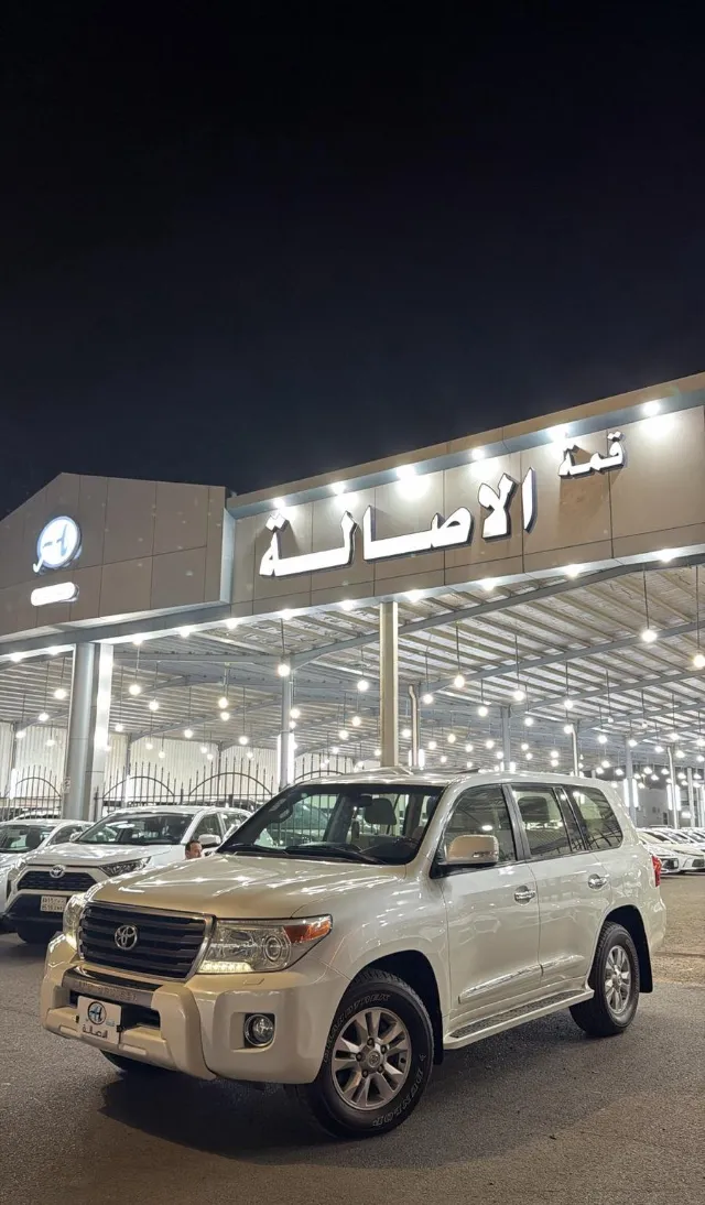 تويوتا · لاندكروزر 2014 للبيع في المدينة المنورة — ممشى 220,000 كم