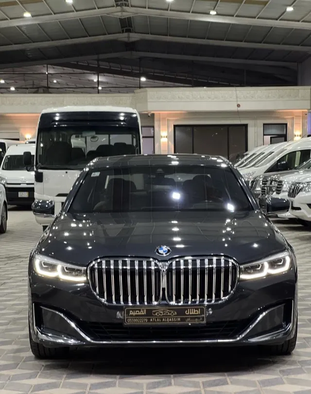 بي ام دبليو · الفئة السابعة 2021 للبيع في الرياض — ممشى 131,000 كم