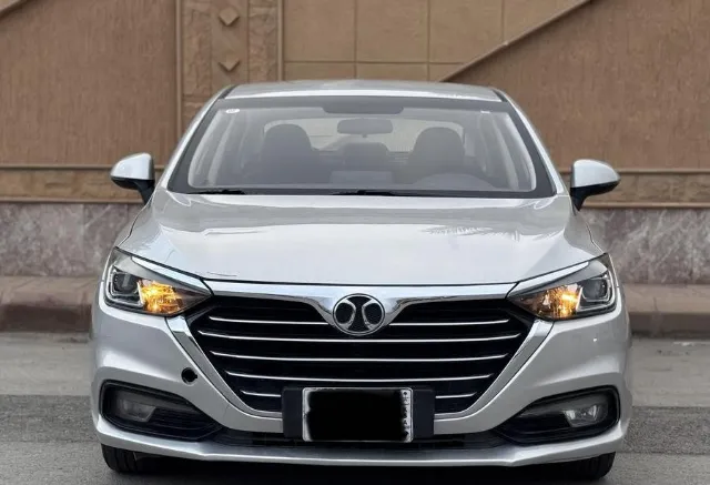 بايك · دي 50 2023 للبيع في الرياض — ممشى 105,000 كم