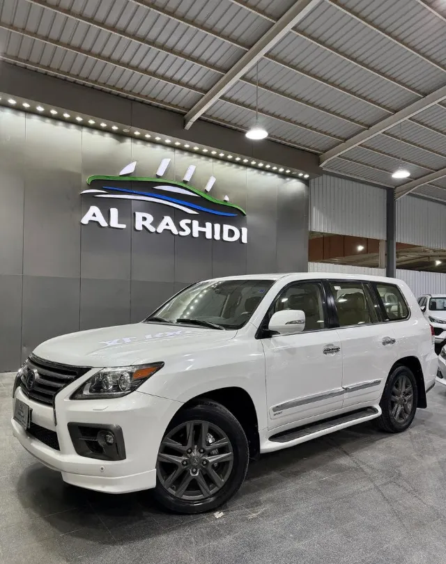 لكزس ال اكس 570 2015 للبيع في بريدة — ممشى 253,000 كم