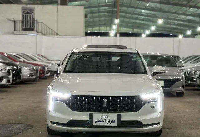 بستون بي 70 2024 للبيع في جدة — ممشى 55,000 كم