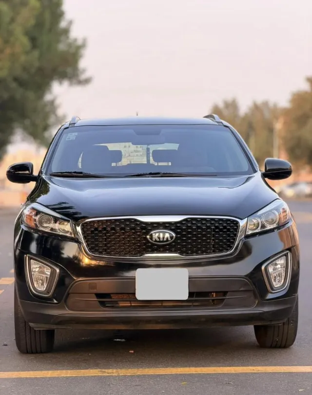 كيا سورنتو STANDARD 2017 للبيع في جدة — ممشى 190,000 كم