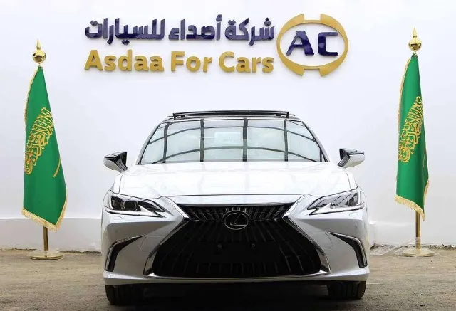 لكزس اي اس 350 2025 للبيع في الرياض