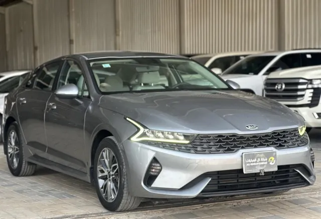 كيا كي 5 STANDARD 2021 للبيع في الرياض — ممشى 141,000 كم