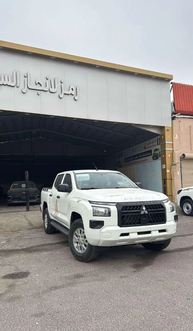 ميتسوبيشي ال 200 2024 للتنازل في الرياض