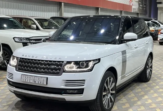 رينج روفر 2017 للبيع في الرياض — ممشى 146,000 كم