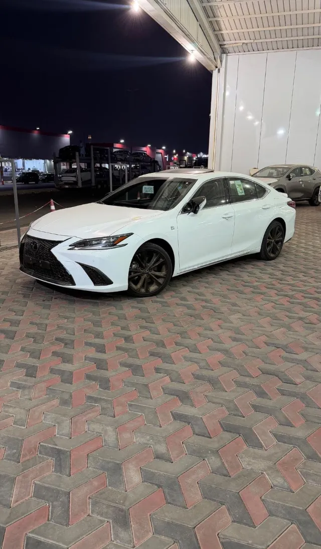 لكزس · اي اس 350 2025 للبيع في جدة — ممشى 0 كم