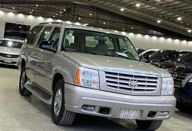 كاديلاك · اسكاليد 2005 للبيع في الرياض — ممشى 117,000 كم
