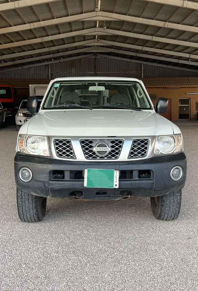 نيسان · باترول 2006 للبيع في الرياض — ممشى 190,000 كم