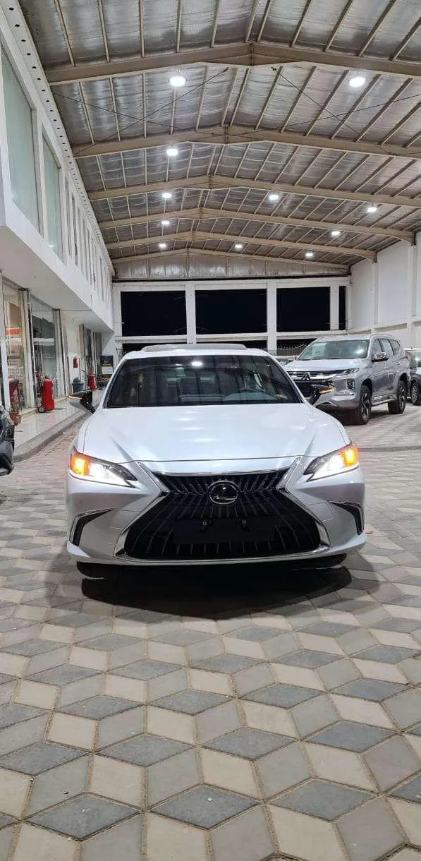 لكزس · اي اس 350 2025 للبيع في سكاكا
