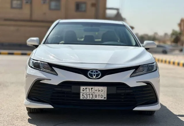 تويوتا · كامري 2023 للبيع في الرياض — ممشى 71,000 كم