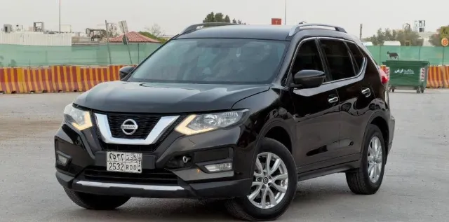 نيسان · اكس تريل 2018 للبيع في الرياض — ممشى 370,000 كم