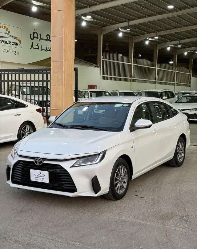 تويوتا · يارس STANDARD 2024 للبيع في بريدة — ممشى 39,000 كم