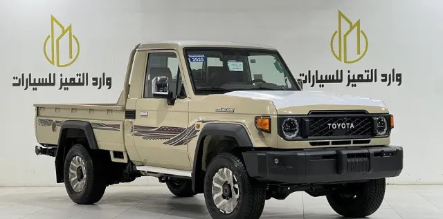 تويوتا · لاندكروزر 70 2026 للبيع في الرياض — ممشى 9,000 كم