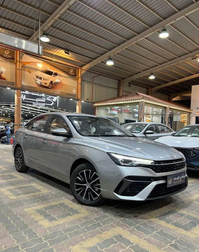 ام جي 5 STANDARD 2025 للبيع في الرياض