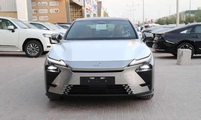 لكزس · اي اس 350 STANDARD 2026 للبيع في الرياض