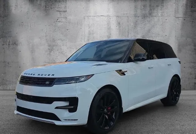 رينج روفر سبورت 2025 للبيع في الرياض — ممشى 12,000 كم