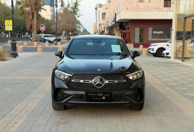 مرسيدس بنز جي ال سي 2024 للبيع في الرياض — ممشى 18,000 كم