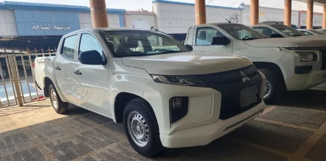 ميتسوبيشي · ال 200 2020 للبيع في الرياض