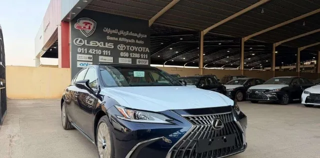 لكزس اي اس 350 2025 للبيع في الرياض