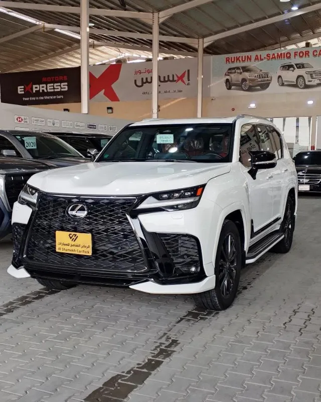 لكزس ال اكس 2025 للبيع في الرياض — ممشى 10,000 كم