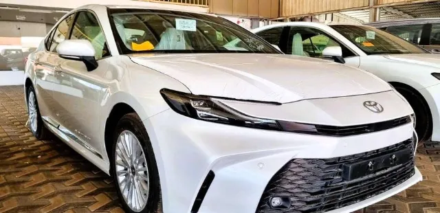 تويوتا كامري STANDARD 2026 للتنازل في الرياض
