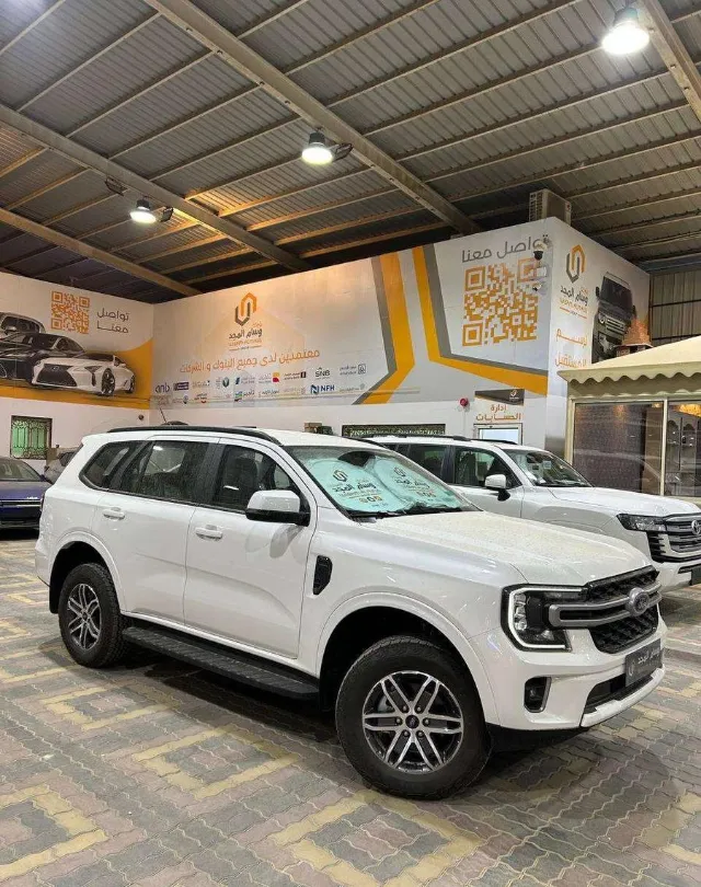 فورد · إيفرست STANDARD 2025 للبيع في الرياض — ممشى 8 كم