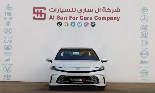 تويوتا · كامري 2025 للبيع في الرياض