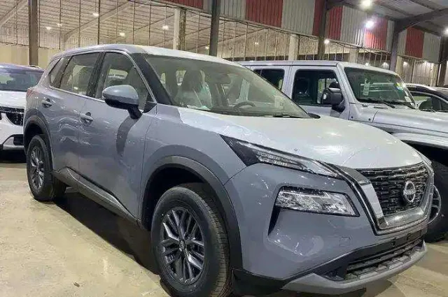 نيسان · اكس تريل STANDARD 2025 للتنازل في جدة