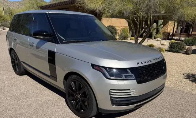 رينج روفر 2021 للبيع في الرياض — ممشى 16,000 ميل